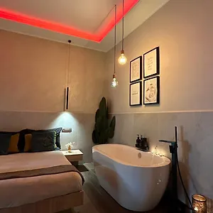 Falco Deluxe Apartment